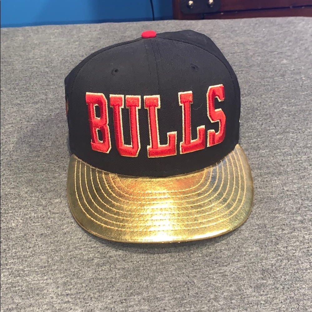 Limited edition Chicago bulls 72-10 SnapBack